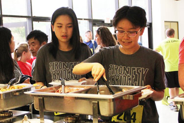 Những người ở Pancake Breakfast