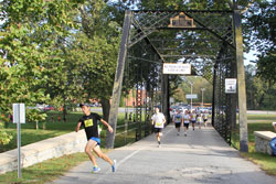 People running