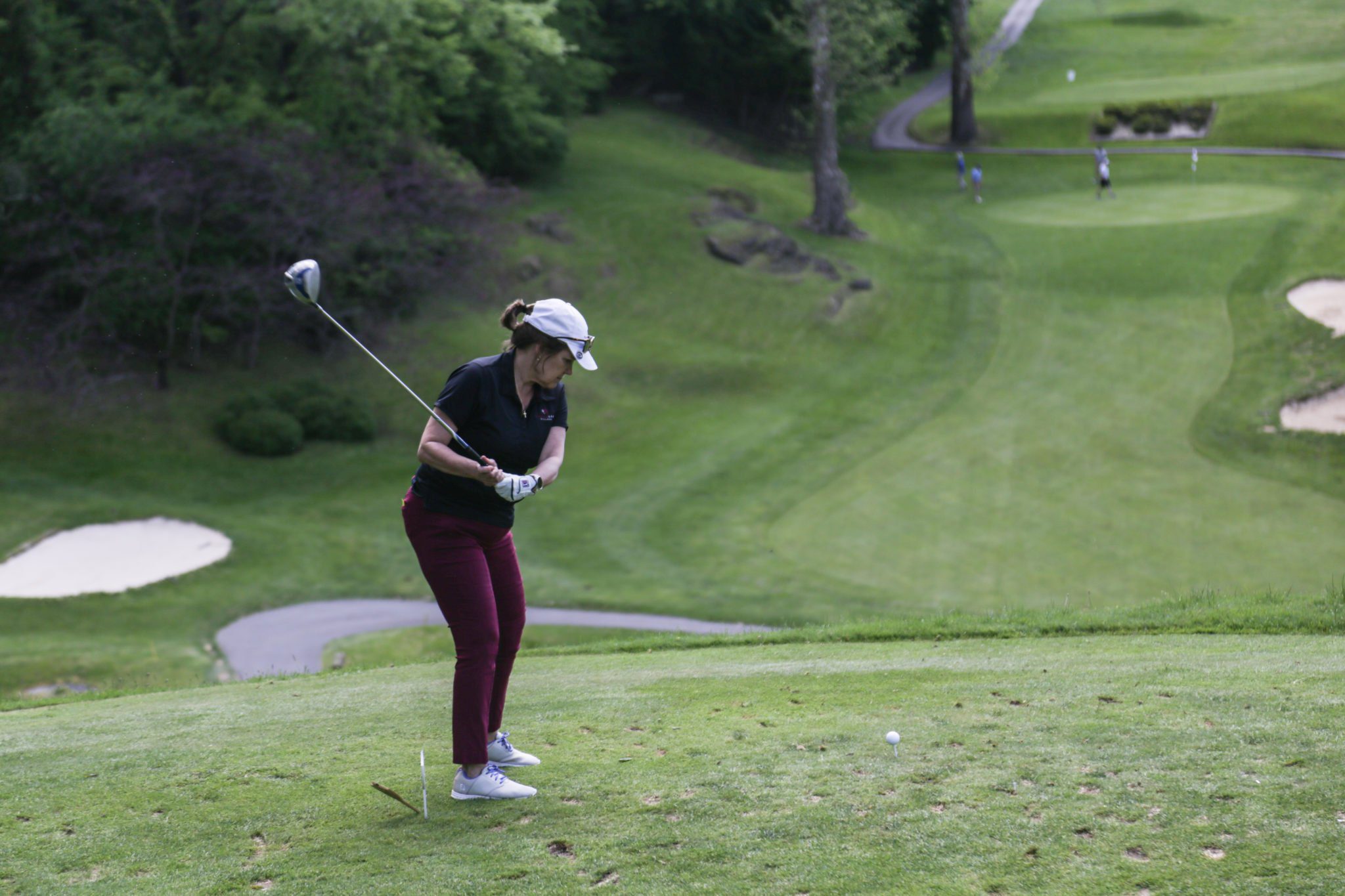 woman golfing