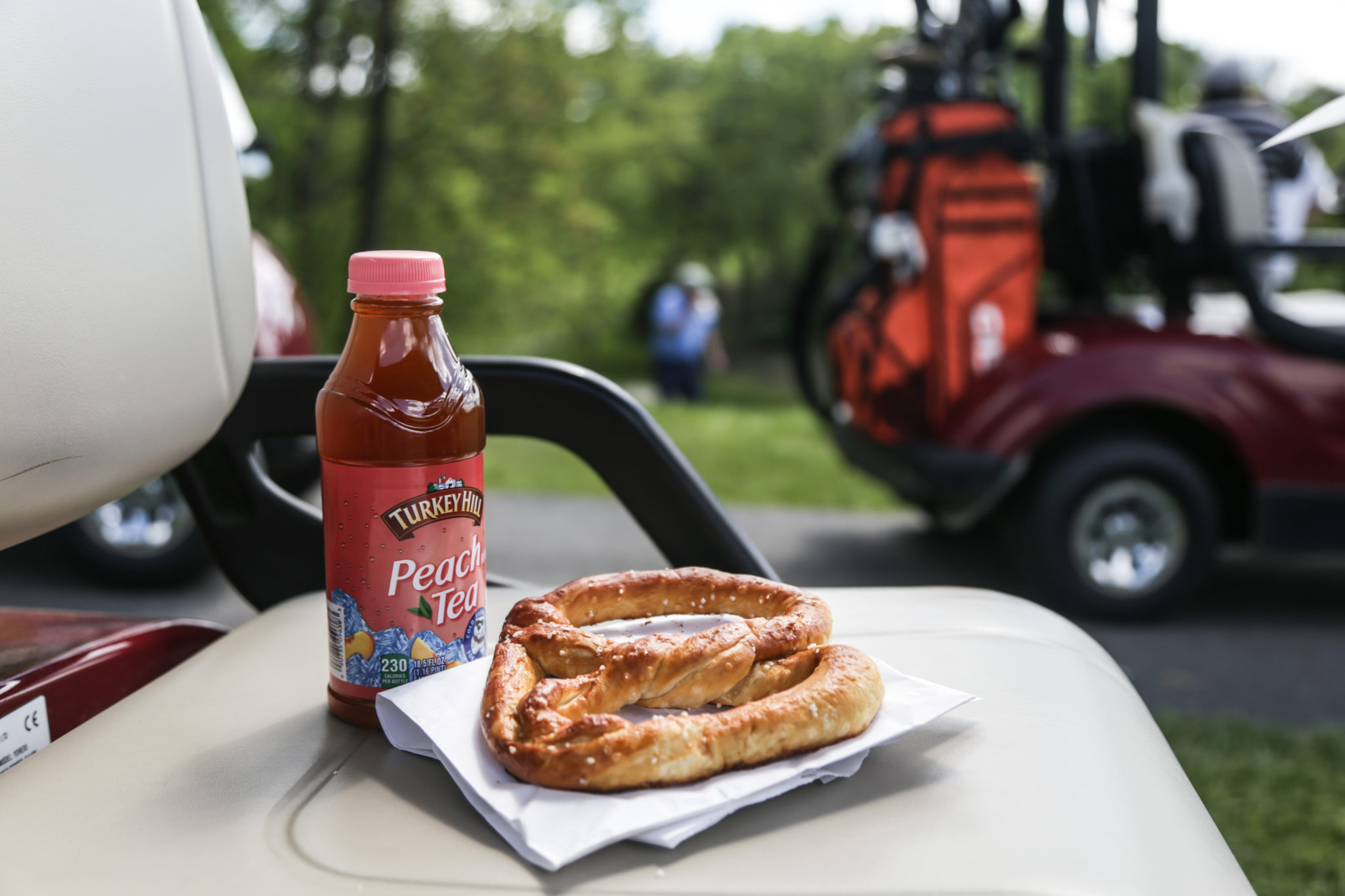 turkey hill tea and soft pretzel display photo