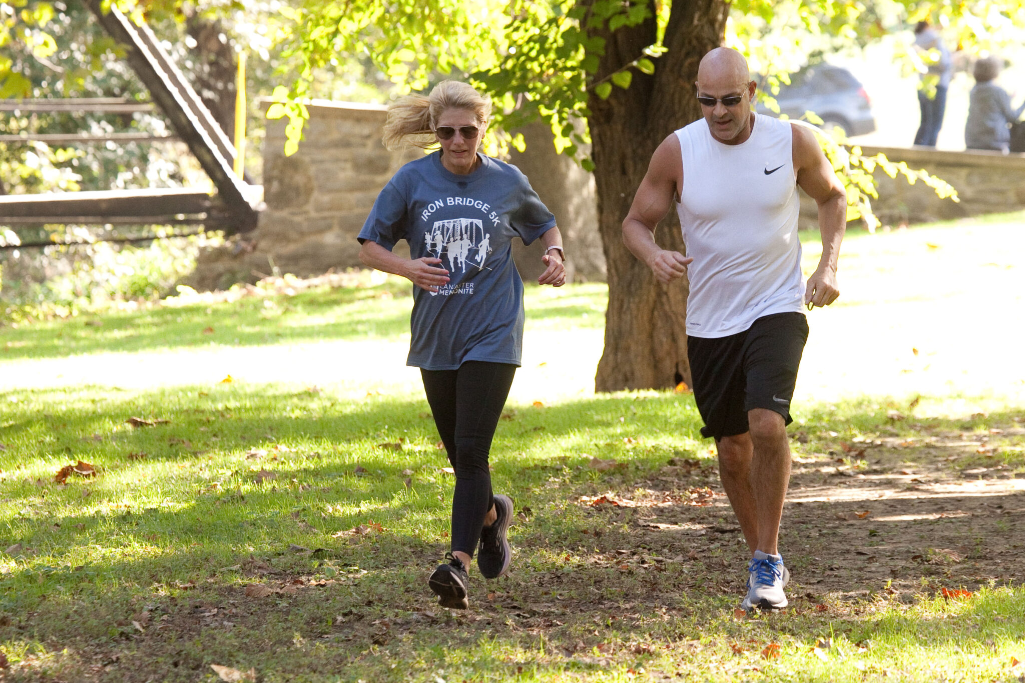 People running in the Iron Bridge Run