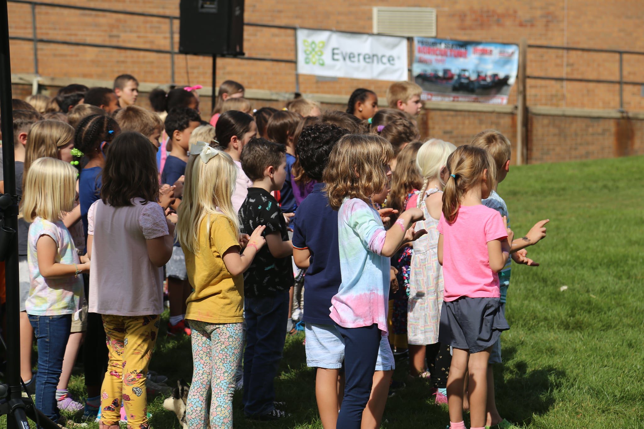 students singing