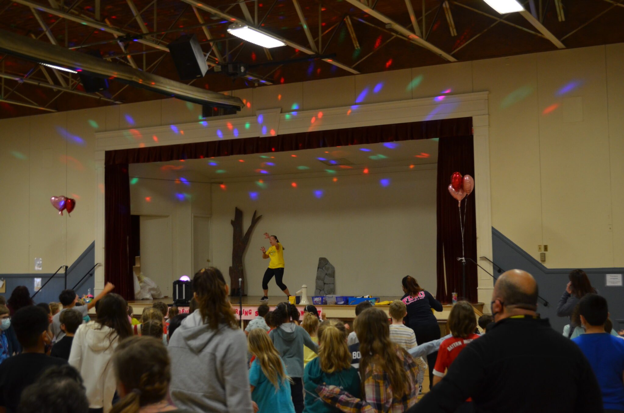 Locust Grove: students in gym for Move-a-thon