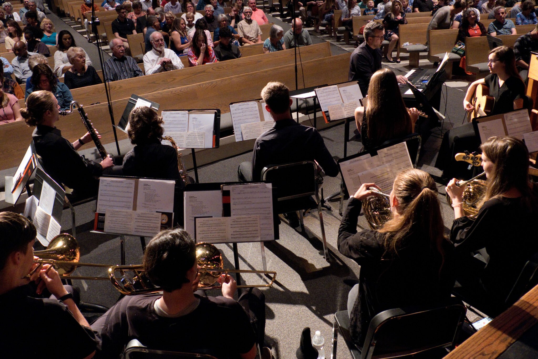 lm band plays at graduation