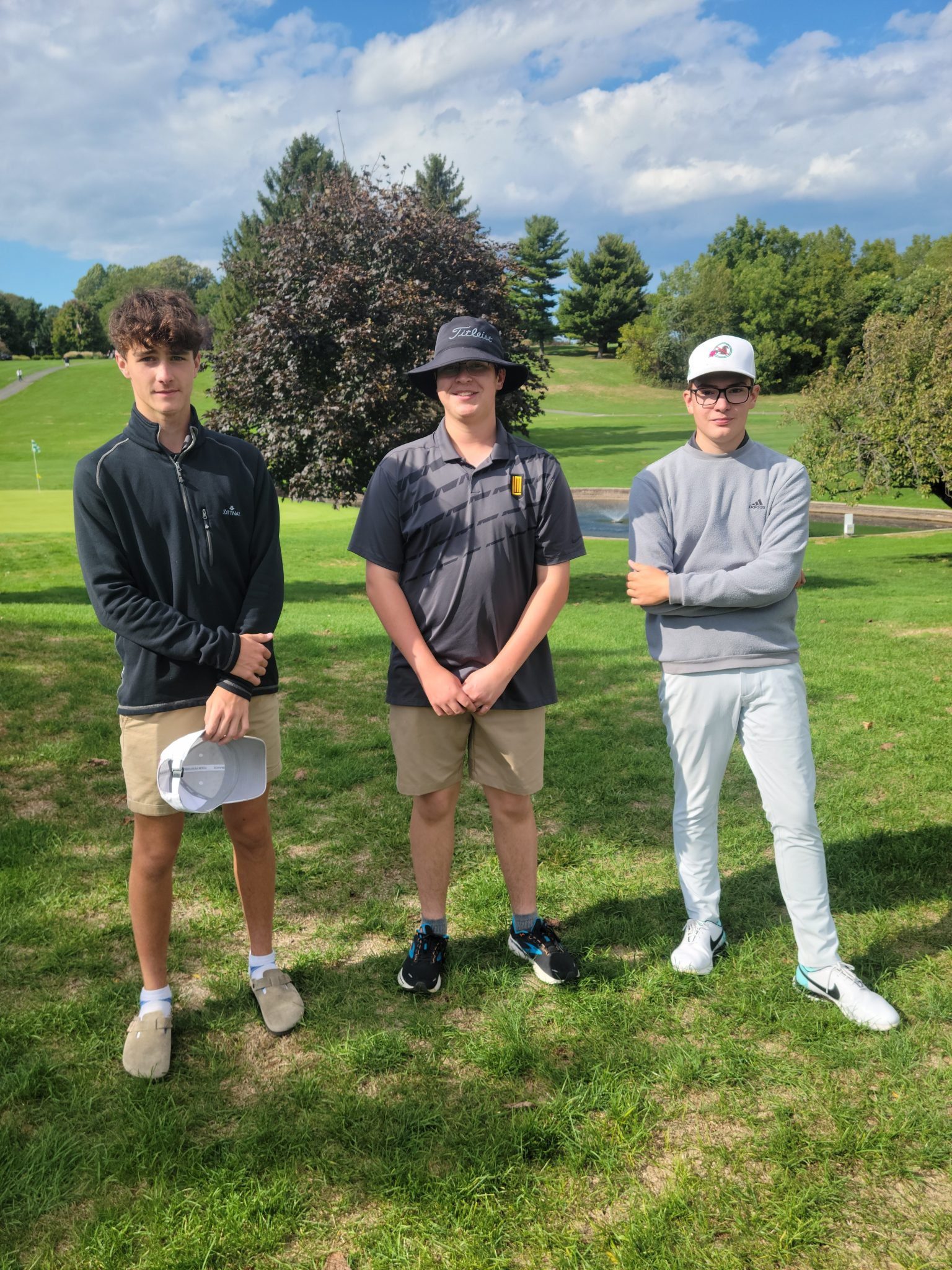 3 students from the golf team