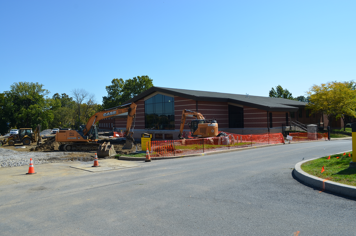 HS/MS entrance construction