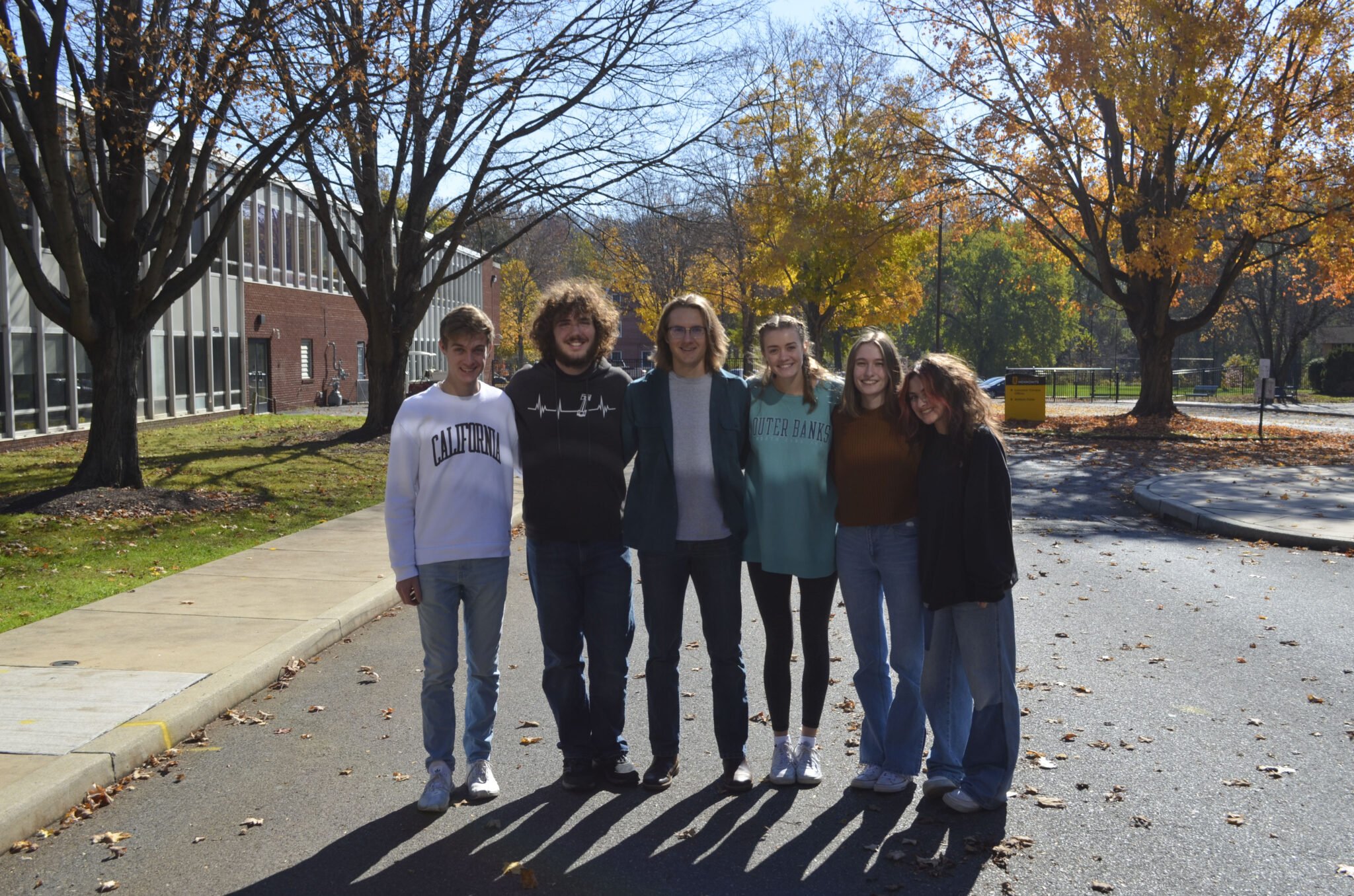 LM students standing outside.