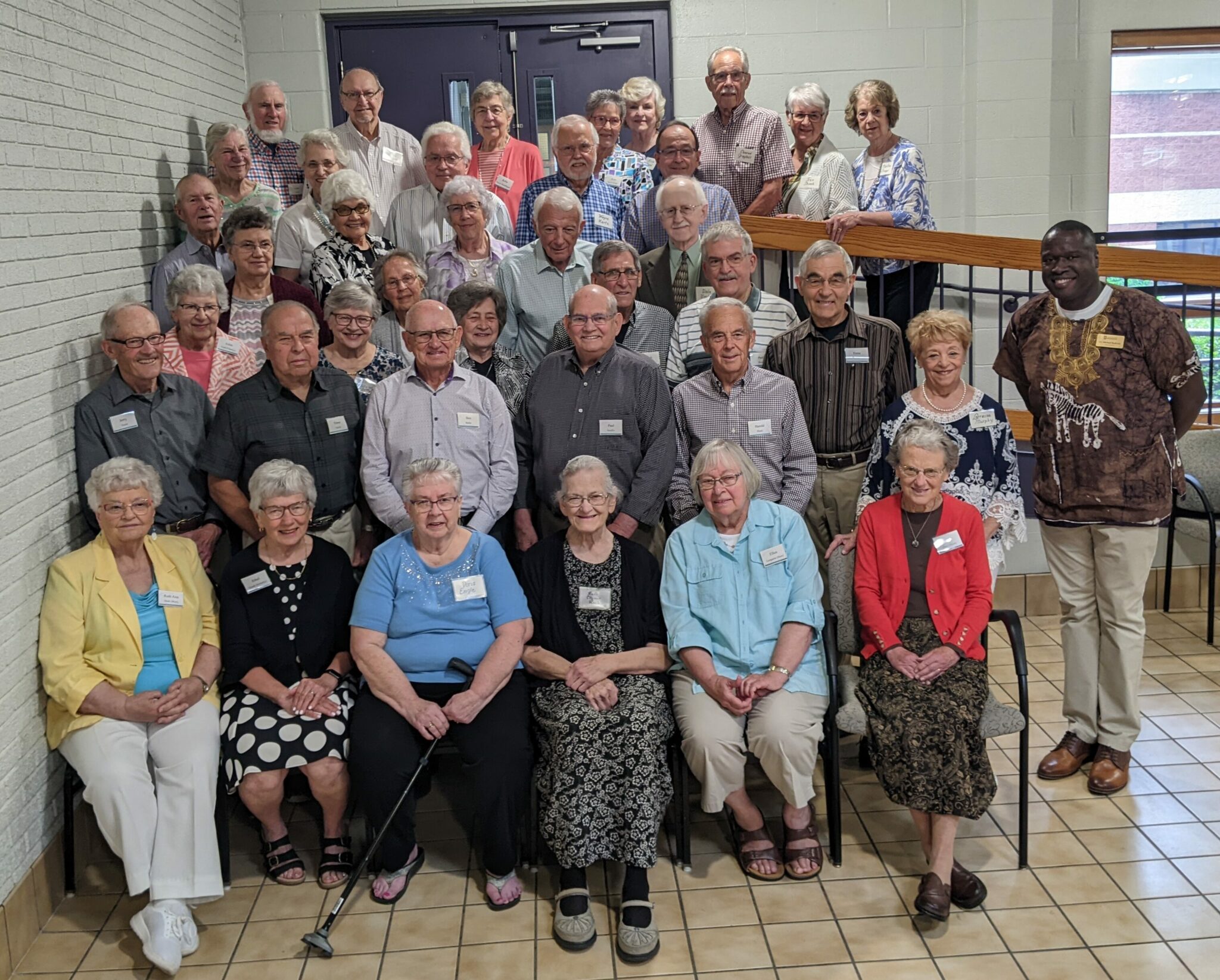 Group photo with members of the class of 1960 and Dr. Badriaki.