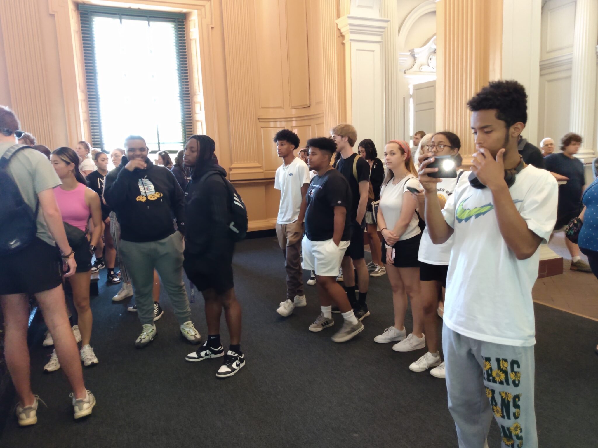 Students at museum in Philadelphia