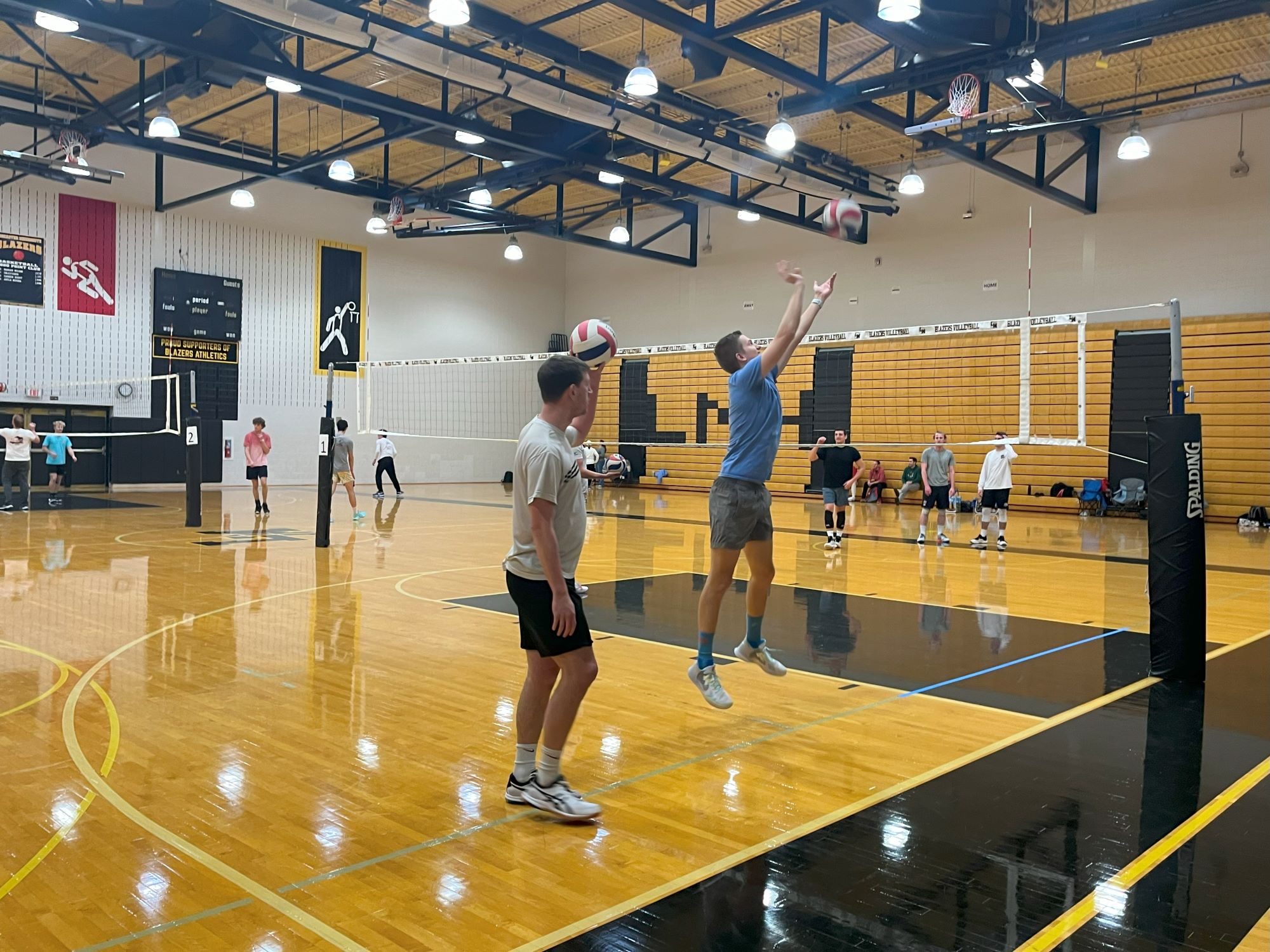 players warming up at Glen Lapp Tournament