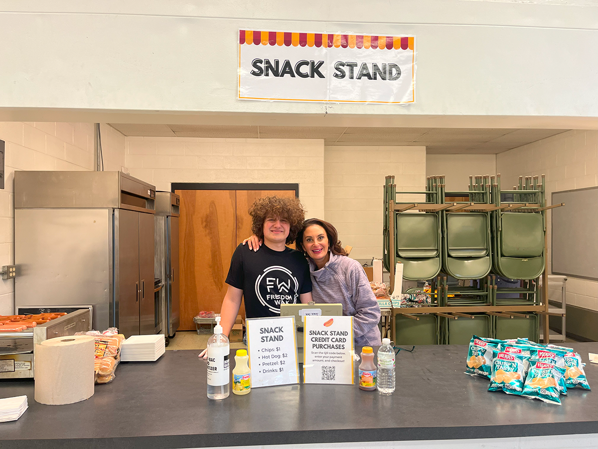 LM student and their mother at the Snack Stand