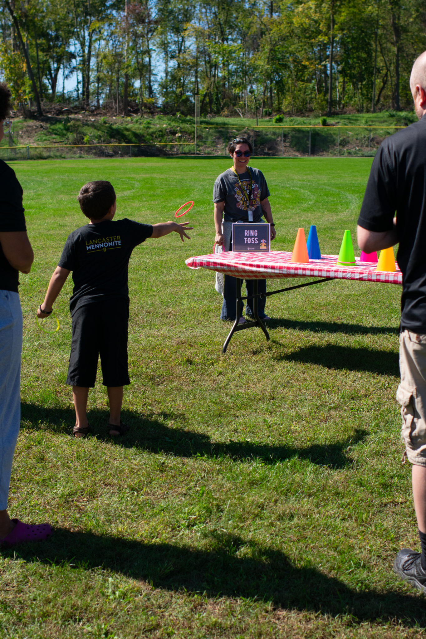 students playing ring toss at Homecoming