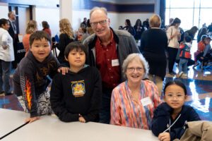 JONATHAN ‘70 & RHODA CHARLES ‘72 WITH THEIRHABECKER CHURCH FRIENDS AT AN LM PASTOR’S DAY.